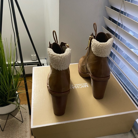 Michael Kors Kim Lace Up Bootie - Picture 5 of 5